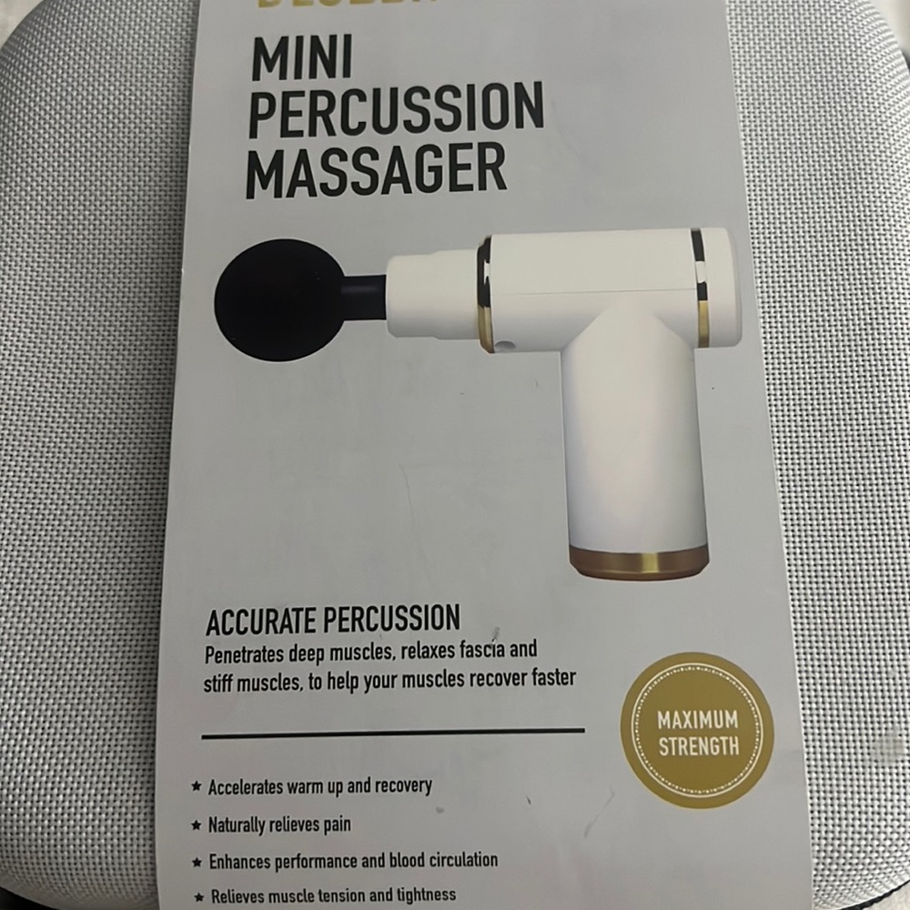 Bluzen Mini percussion massager accurate